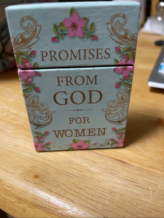 Accessories - 101 Promises From God for Women 2 sided Scripture Cards in Decorative Box
